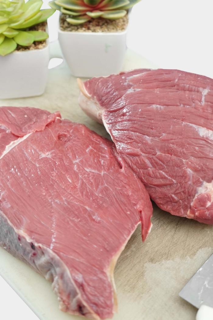 16619535-3ad2-11f0-a7ab-4a7f67e4d34e.jpeg Daging Segar Has Paha Sapi Premium Tanpa Lemak | Rendang / Dendeng / Semur
